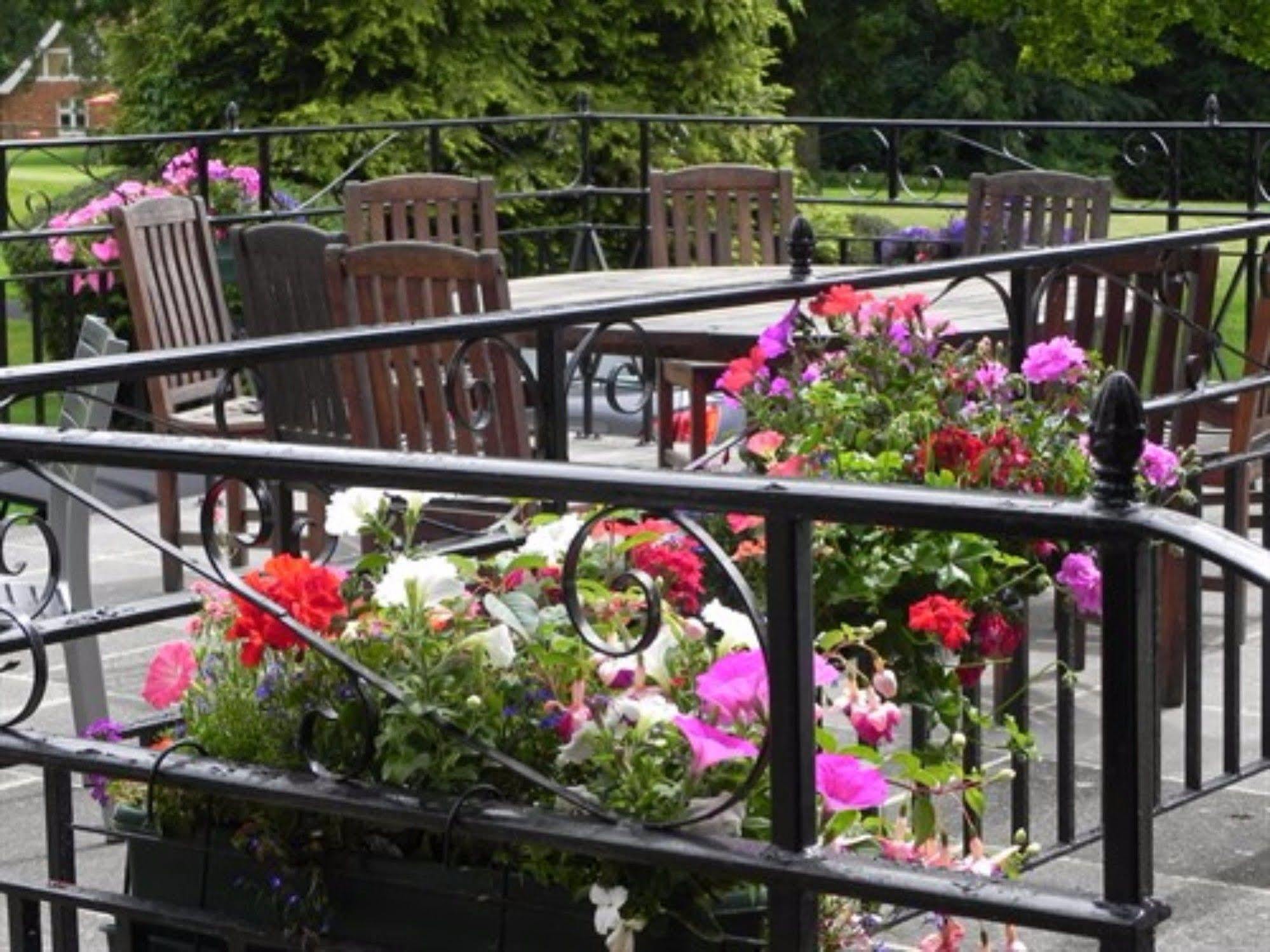 Badgemore Park Bed & Breakfast 4*