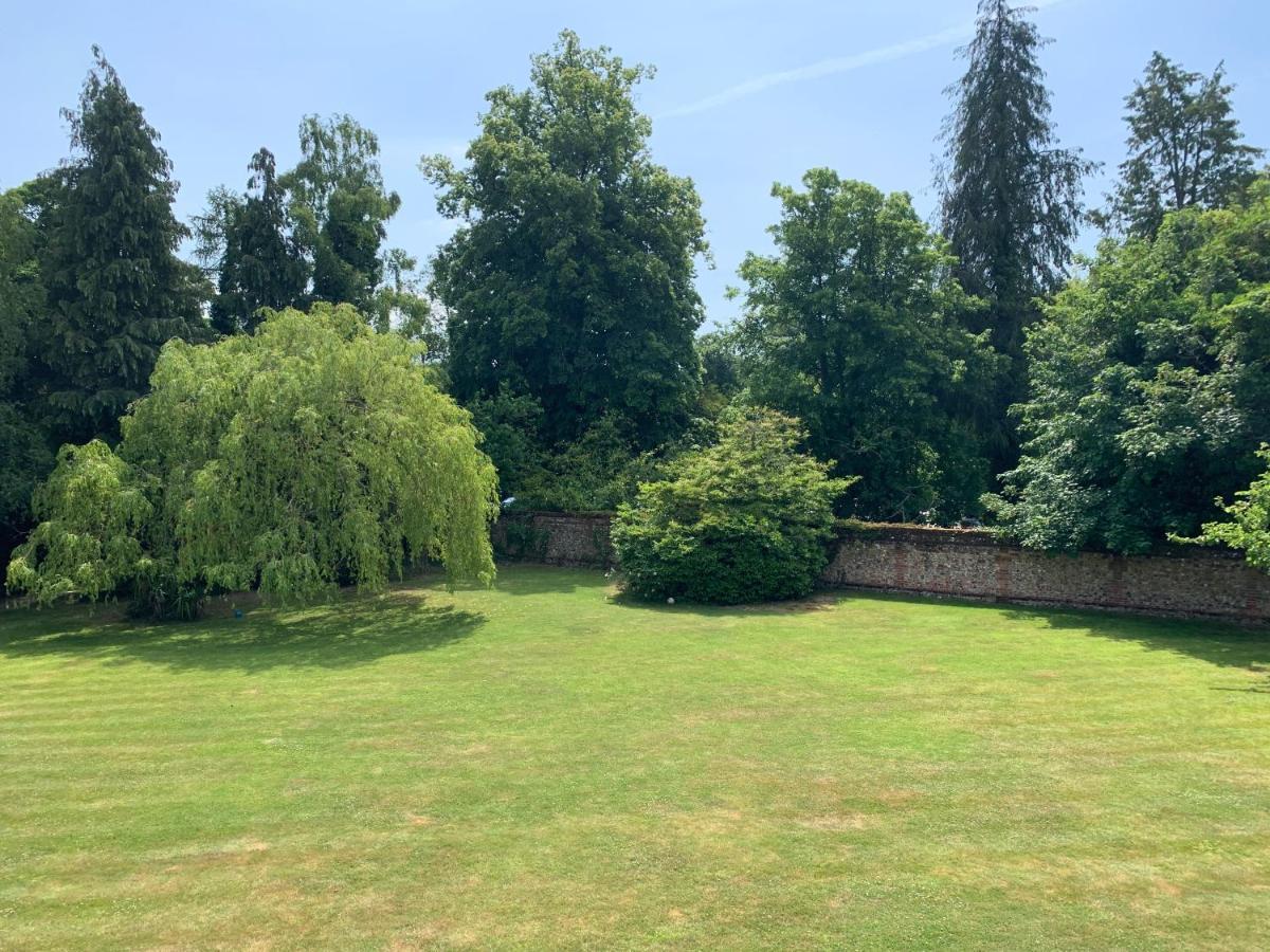 Badgemore Park Bed & Breakfast 4*